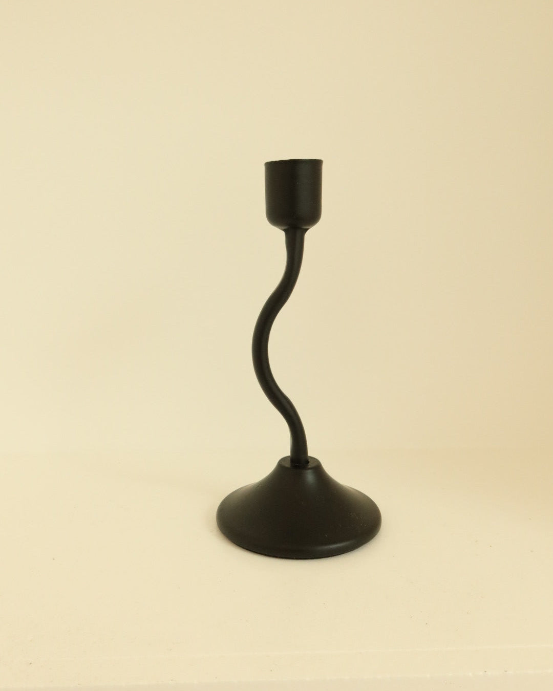 Sienna wavy candle holder black small house of 9