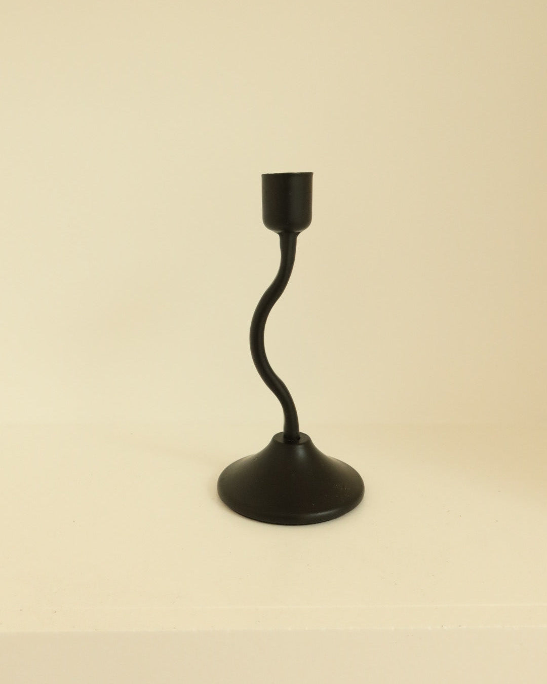 Sienna wavy candle holder black small house of 9